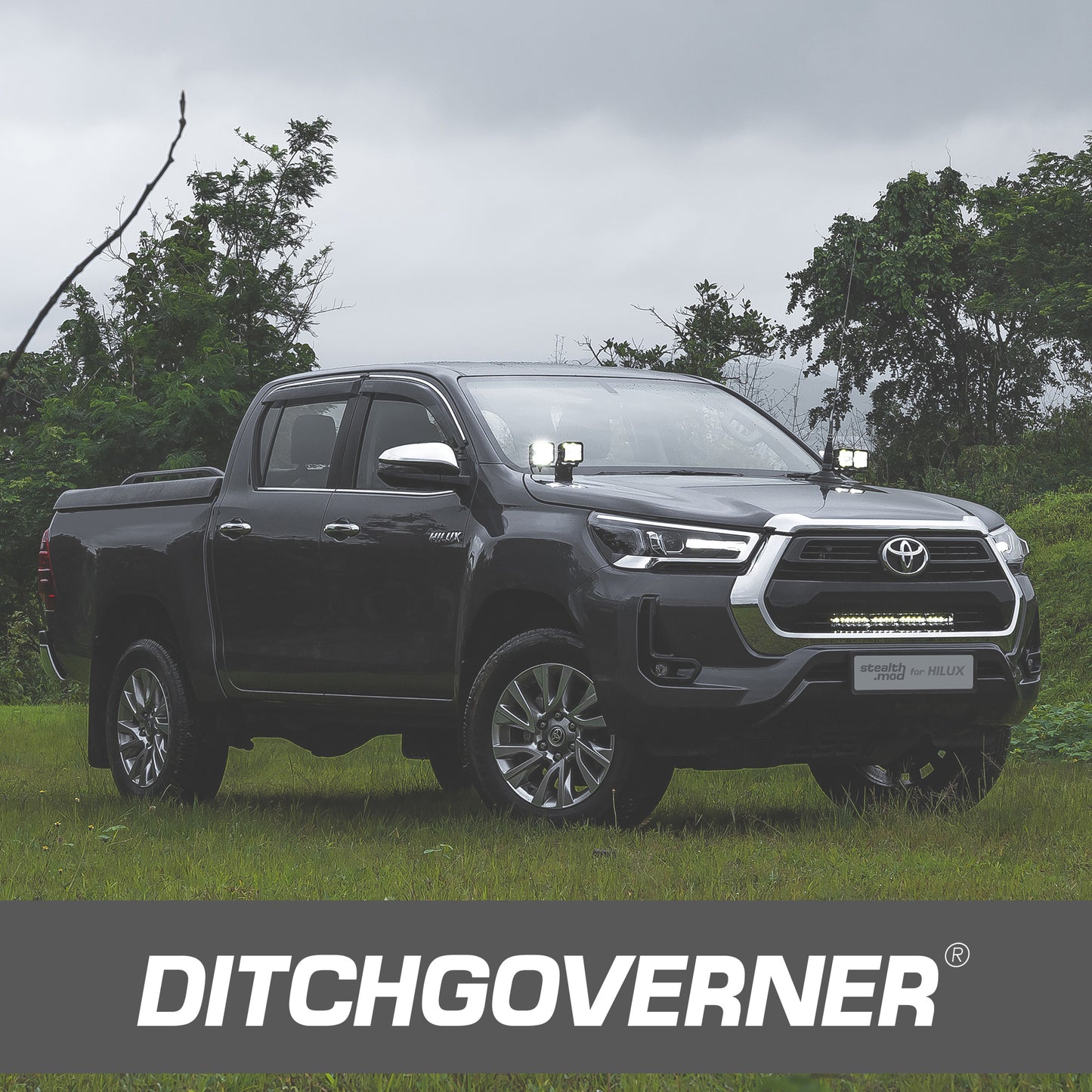 DITCHGOVERNER® STEALTH-MOD FRONT GRILLE BRACKET FOR HILUX 2016-2025